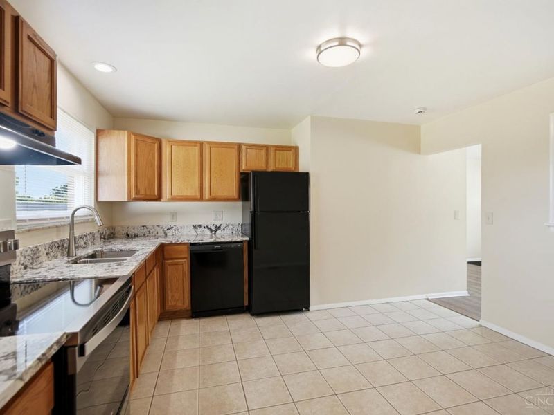 766 Hargrove Way, Forest Park, OH 45240 Photo 12