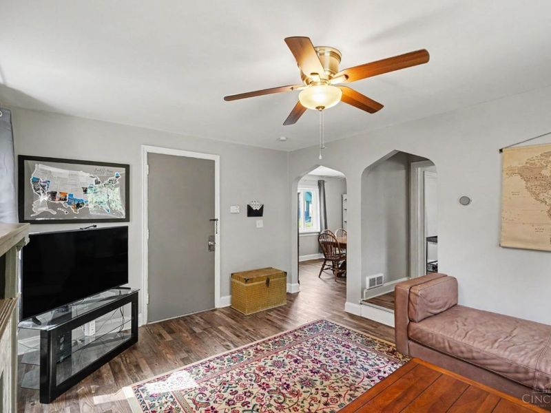 1802 Waltham Avenue, North College Hill, OH 45239 Photo 5