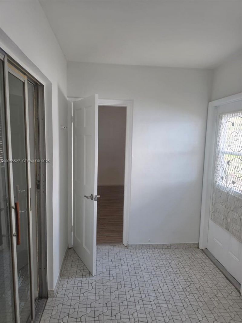 251 NE 187th St, Unit 803, Miami, FL 33179 Photo