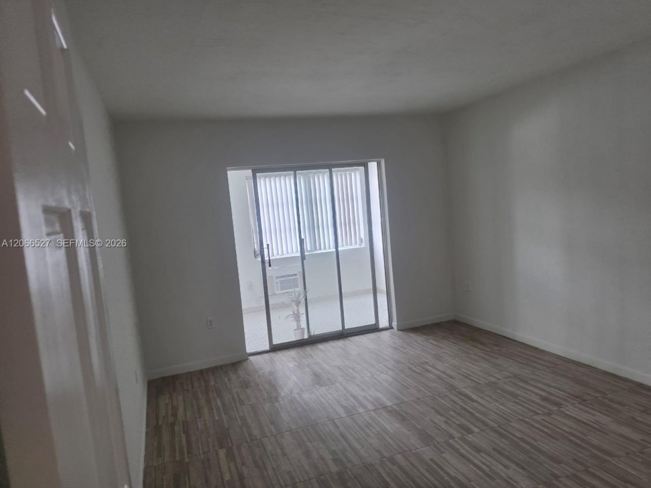 251 NE 187th St, Unit 803, Miami, FL 33179 Photo