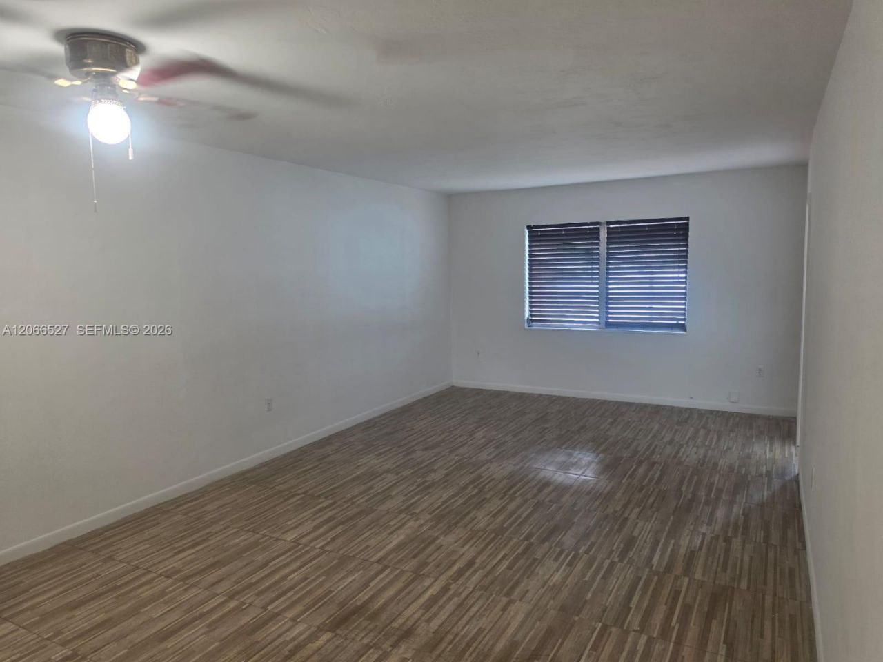 251 NE 187th St, Unit 803, Miami, FL 33179 Photo
