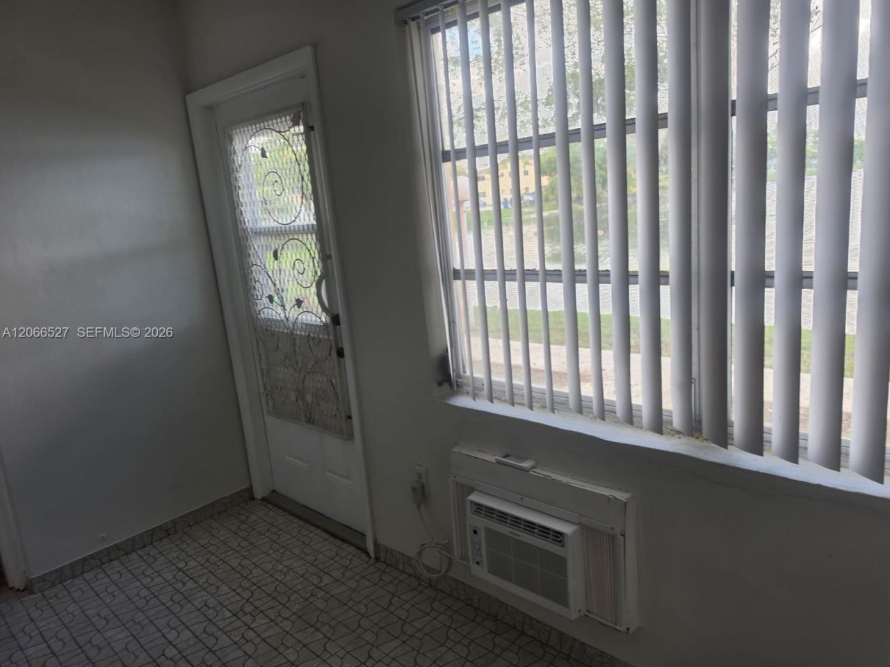 251 NE 187th St, Unit 803, Miami, FL 33179 Photo