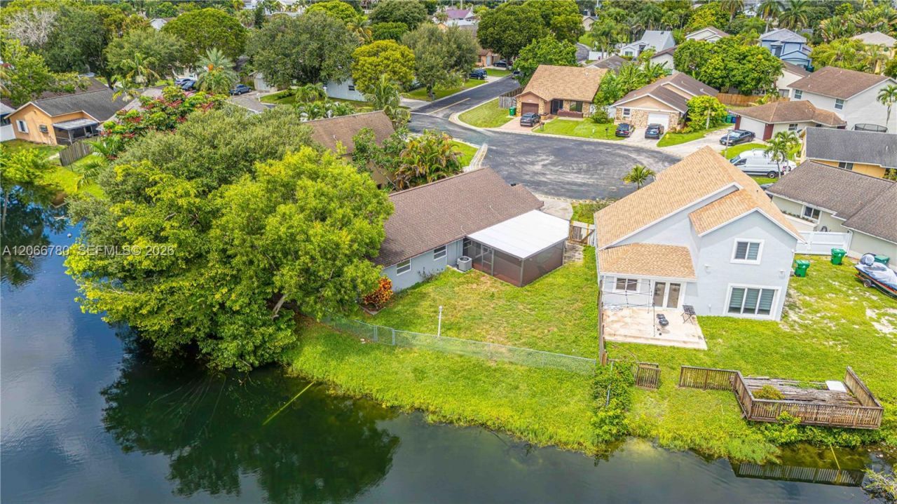 5560 SW 98th Way , Cooper City, FL 33328 Photo