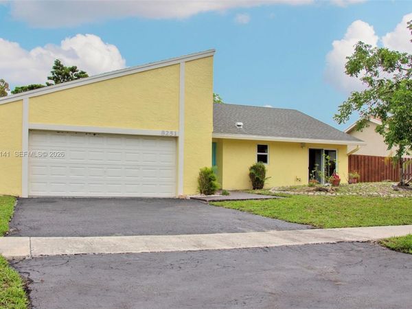 8251 NW 51st Ct , Lauderhill, FL 33351