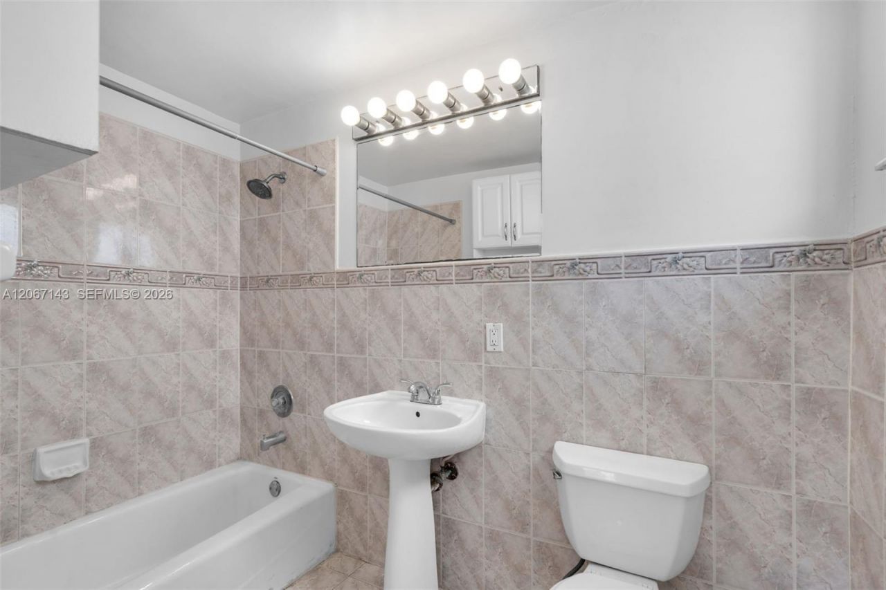 1065 98th St , Unit 1, Bay Harbor Islands, FL 33154 Photo