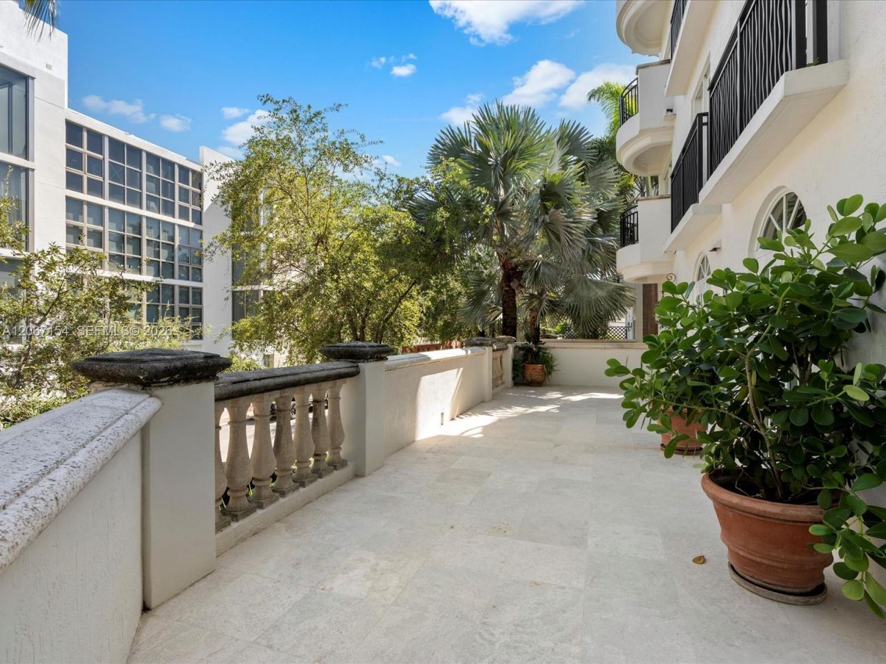 730 3rd St, Unit 101, Miami Beach, FL 33139 Photo