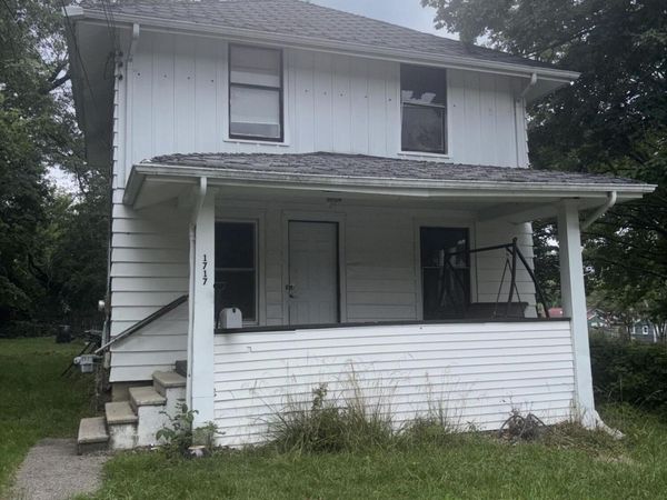 1717 Illinois Avenue, Lansing, MI 48906
