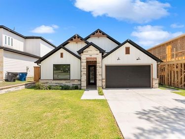1334 E Kiest Boulevard, Dallas, TX 75216