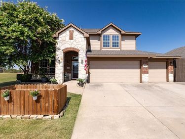 15647 Gatehouse Drive, Fort Worth, TX 76262
