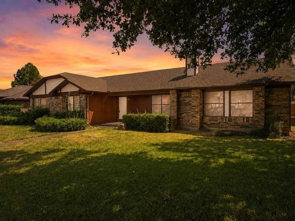 117 Cole Street , Garland, TX 75040