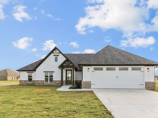 12316 Maplewood Drive, Lindale, TX 75771
