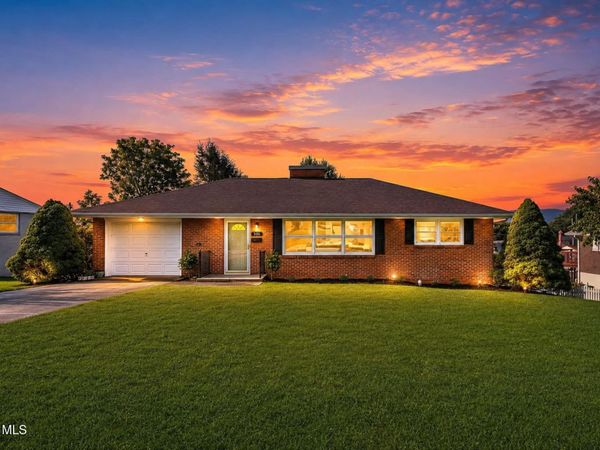 916 Mimosa Drive, Kingsport, TN 37660