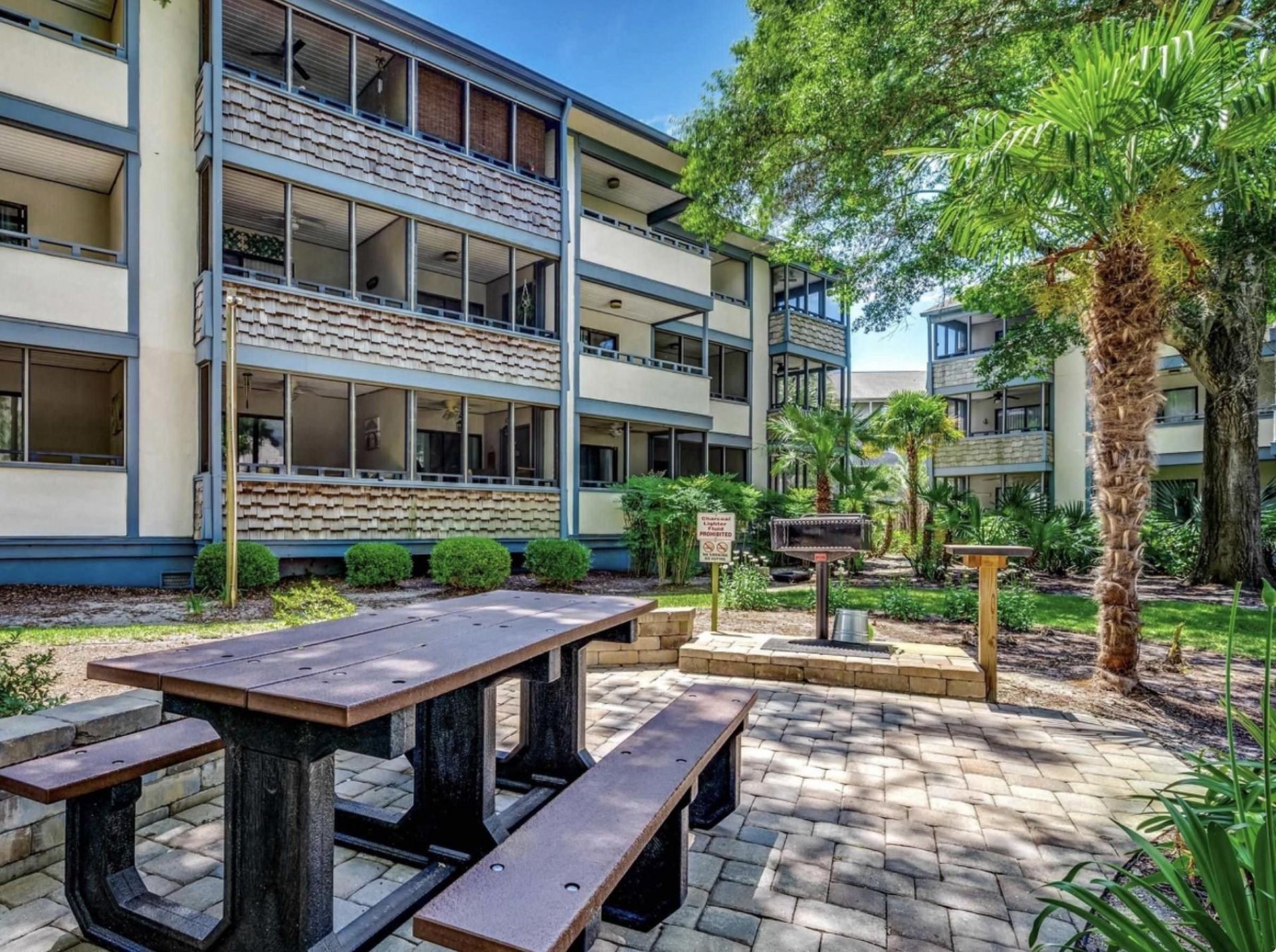 250 Maison Dr. Photo 24