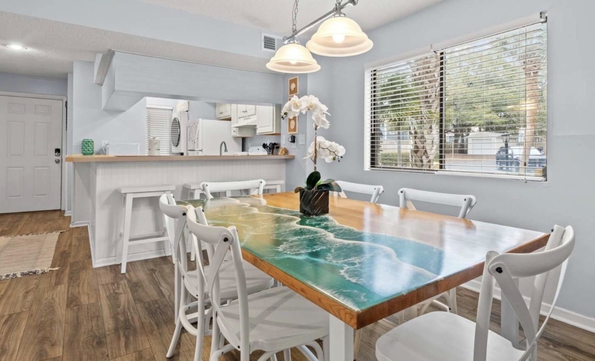 250 Maison Dr. Photo 8