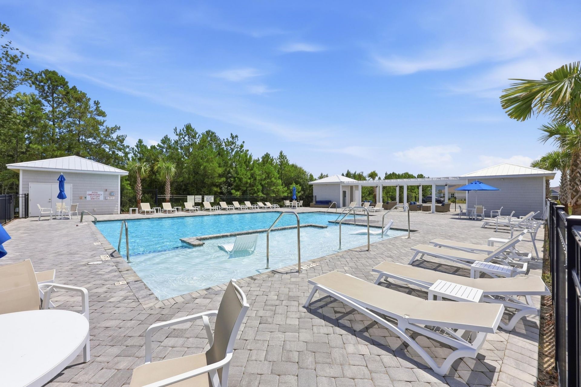 867 Ireland Dr. Photo 33