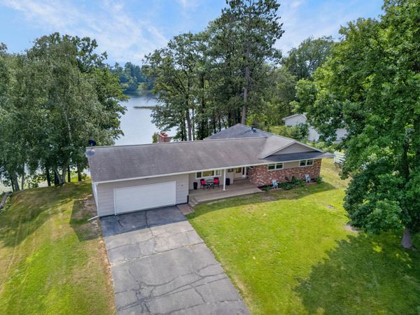 512 Hale Lake Lane, Grand Rapids, MN 55744