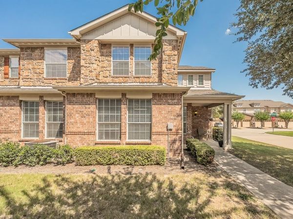 2741 Hyde Park Drive, Grand Prairie, TX 75050