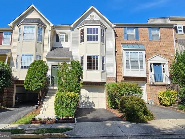 6888 KERRYWOOD CIRCLE, CENTREVILLE, VA 20121