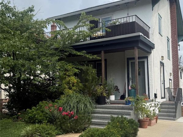 445 W Walnut Street, Unit Upper, Long Beach, NY 11561