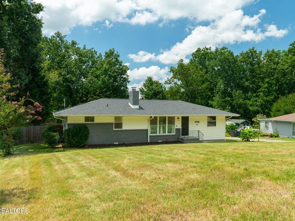 5705 Wassman Rd, Knoxville, TN 37912