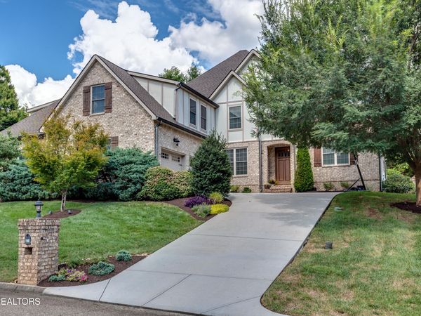 634 Oak Cove Lane, Knoxville, TN 37922