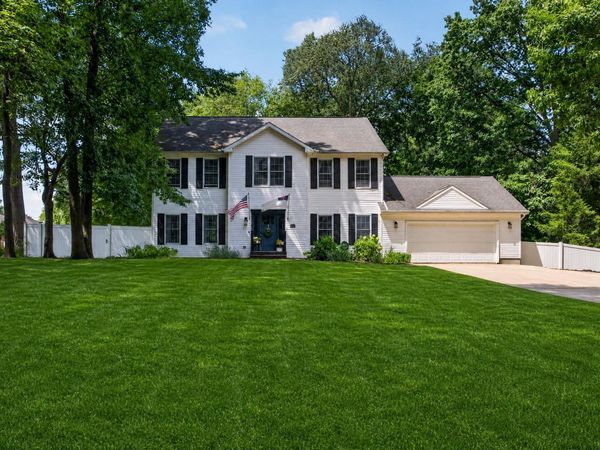 1210 Gilroy Road, Jackson, MI 49203