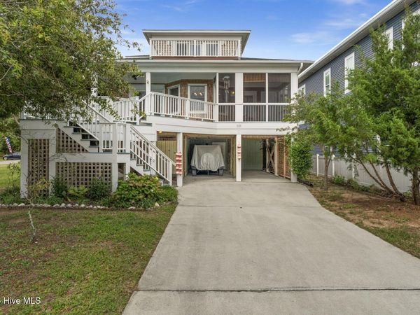 642 S Fourth Avenue S, Kure Beach, NC 28449