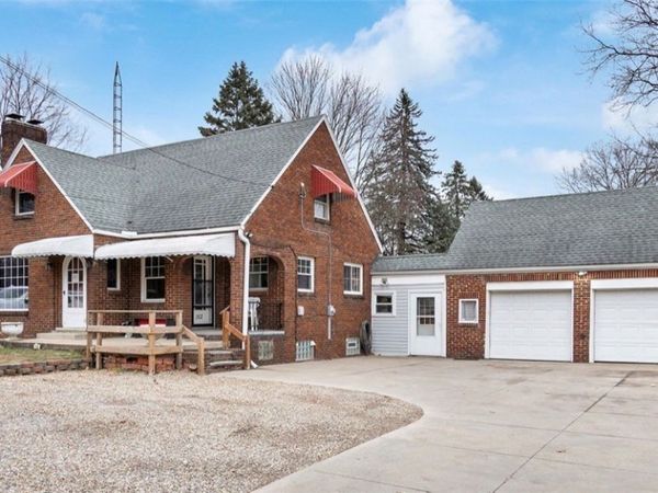 162 Perry Drive NW, Canton, OH 44708