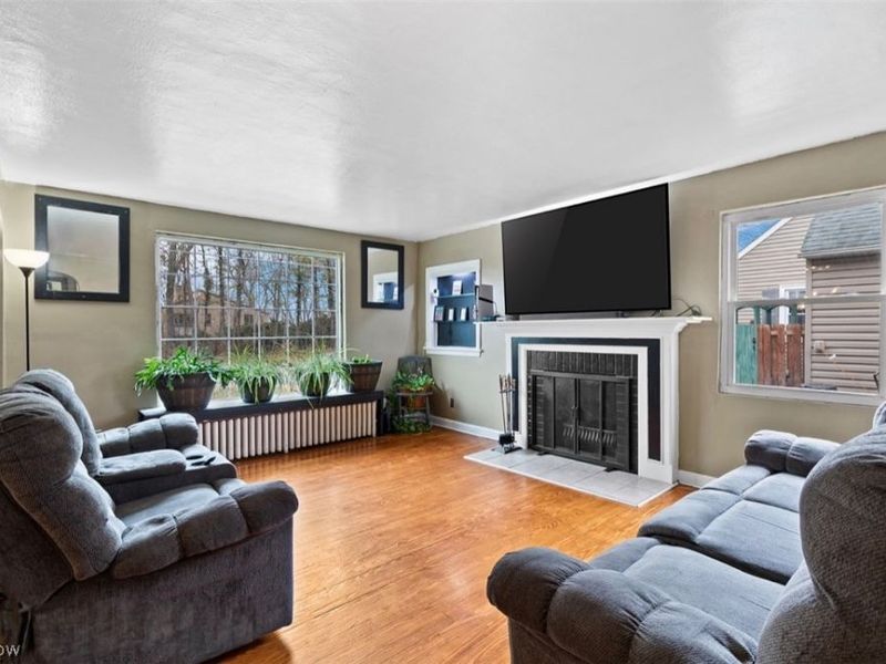 162 Perry Drive NW, Canton, OH 44708 Photo 4