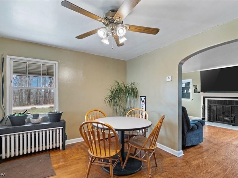 162 Perry Drive NW, Canton, OH 44708 Photo 8
