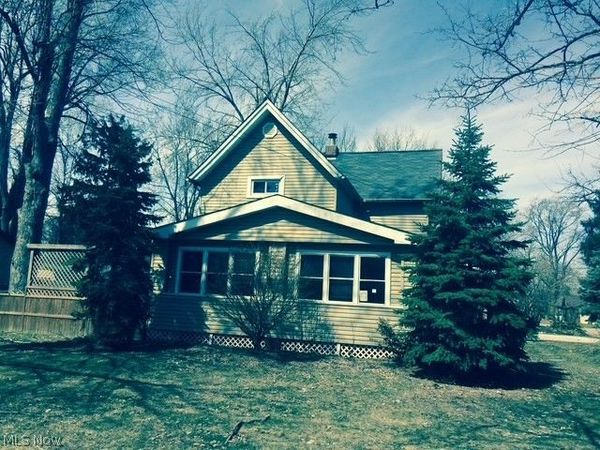 7065 Lake Shore Boulevard , Mentor, OH 44060