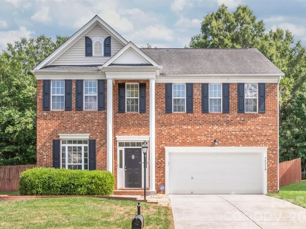 12319 Silveroak Lane, Charlotte, NC 28277