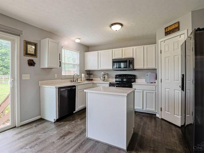 37 South Ridge Drive, Amelia, OH 45102 Photo 13