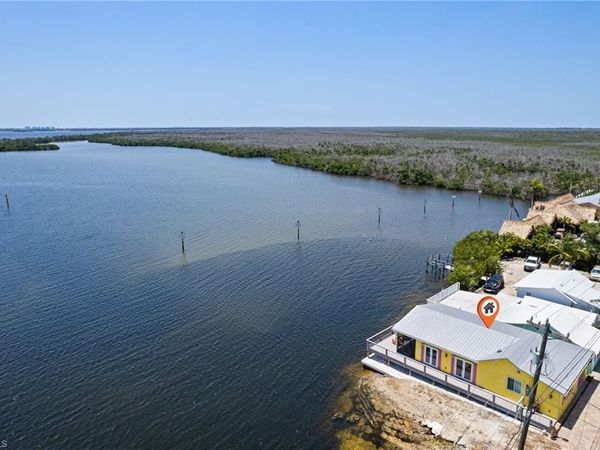 4819 Pine Island RD NW, MATLACHA, FL 33993