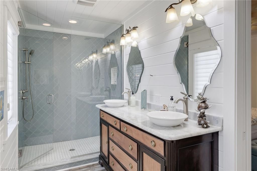 4819 Pine Island Rd Nw, Matlacha, FL 33993 Photo
