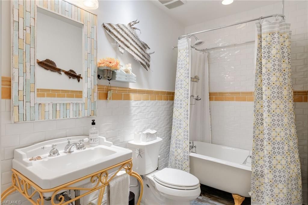 4819 Pine Island Rd Nw, Matlacha, FL 33993 Photo