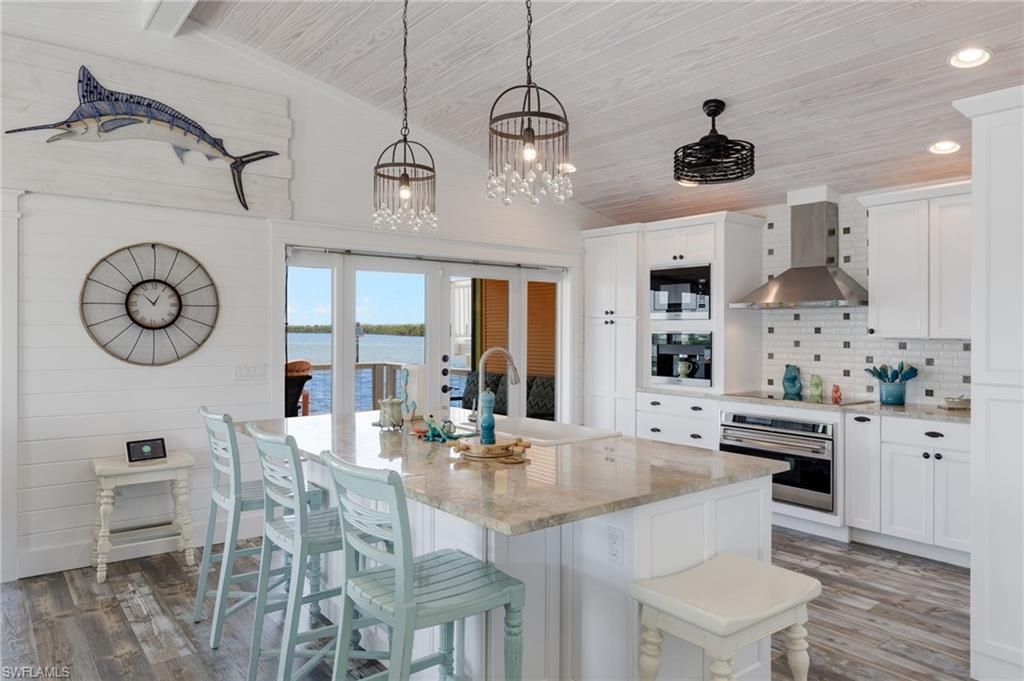 4819 Pine Island Rd Nw, Matlacha, FL 33993 Photo