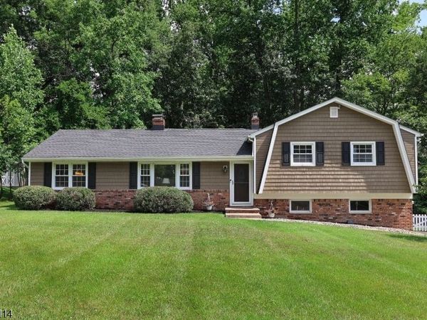10 Holly Dr, Denville, NJ 07834