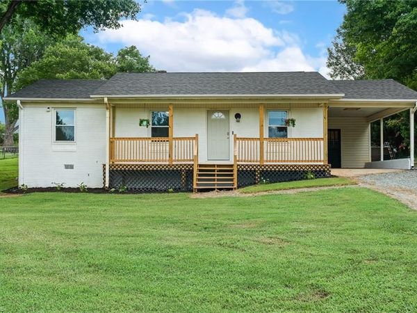 141 Lowell Street , Lexington, NC 27295