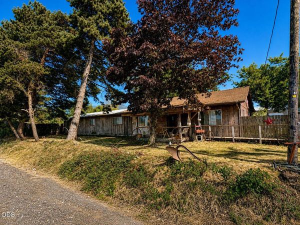 33366 Priceboro Drive, Harrisburg, OR 97446