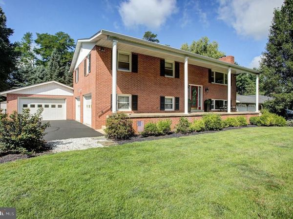 124 PARK PLACE W , SHIPPENSBURG, PA 17257