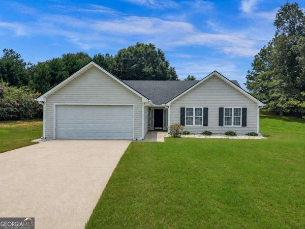 7020 Greenridge Drive, Loganville, GA 30052