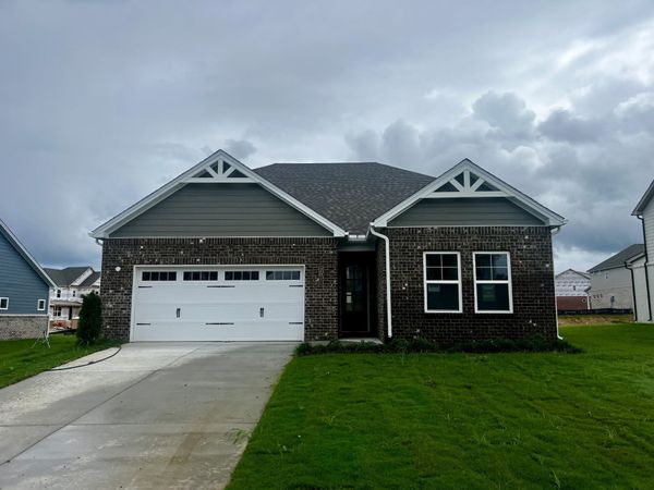 2011 Bennett Creek Dr , Columbia, TN 38401