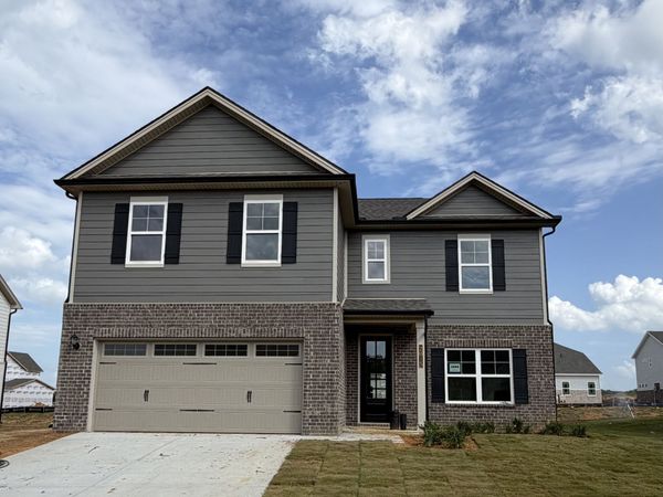 2015 Bennett Creek Dr , Columbia, TN 38401