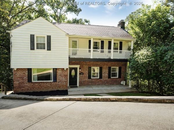 1902 Massey Circle, South Charleston, WV 25303