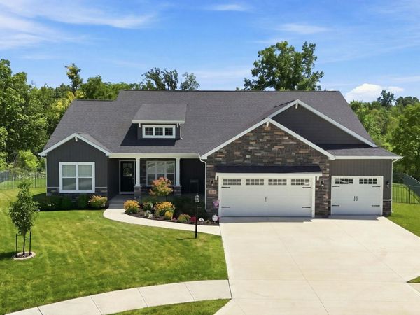 5801 Lourdais Court, Fort Wayne, IN 46818