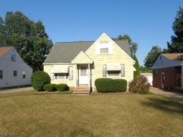 4965 W 220th Street , Fairview Park, OH 44126