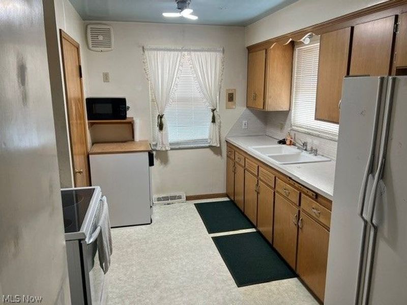 4965 W 220th Street , Fairview Park, OH 44126 Photo 14
