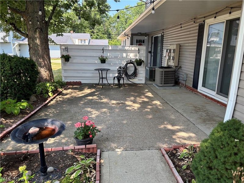 8140 Independence Drive, Mentor, OH 44060 Photo 3