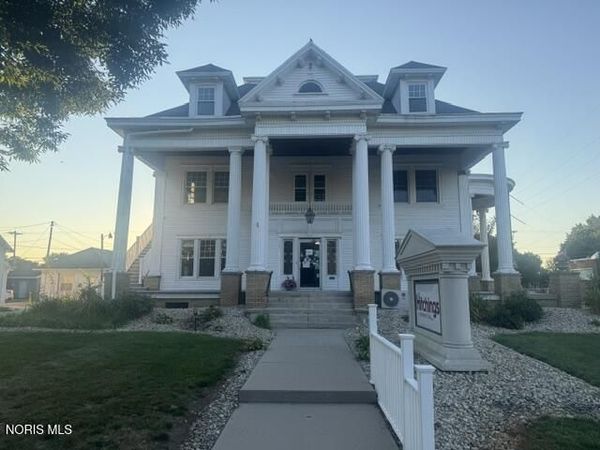 717 N Main Street , Findlay, OH 45840